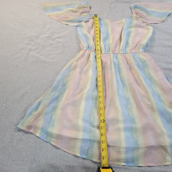 Andree By Unit Small Womens Dress Pastel Rainbow Flutter Sleeve Flowy EUC - Picture 6 of 13